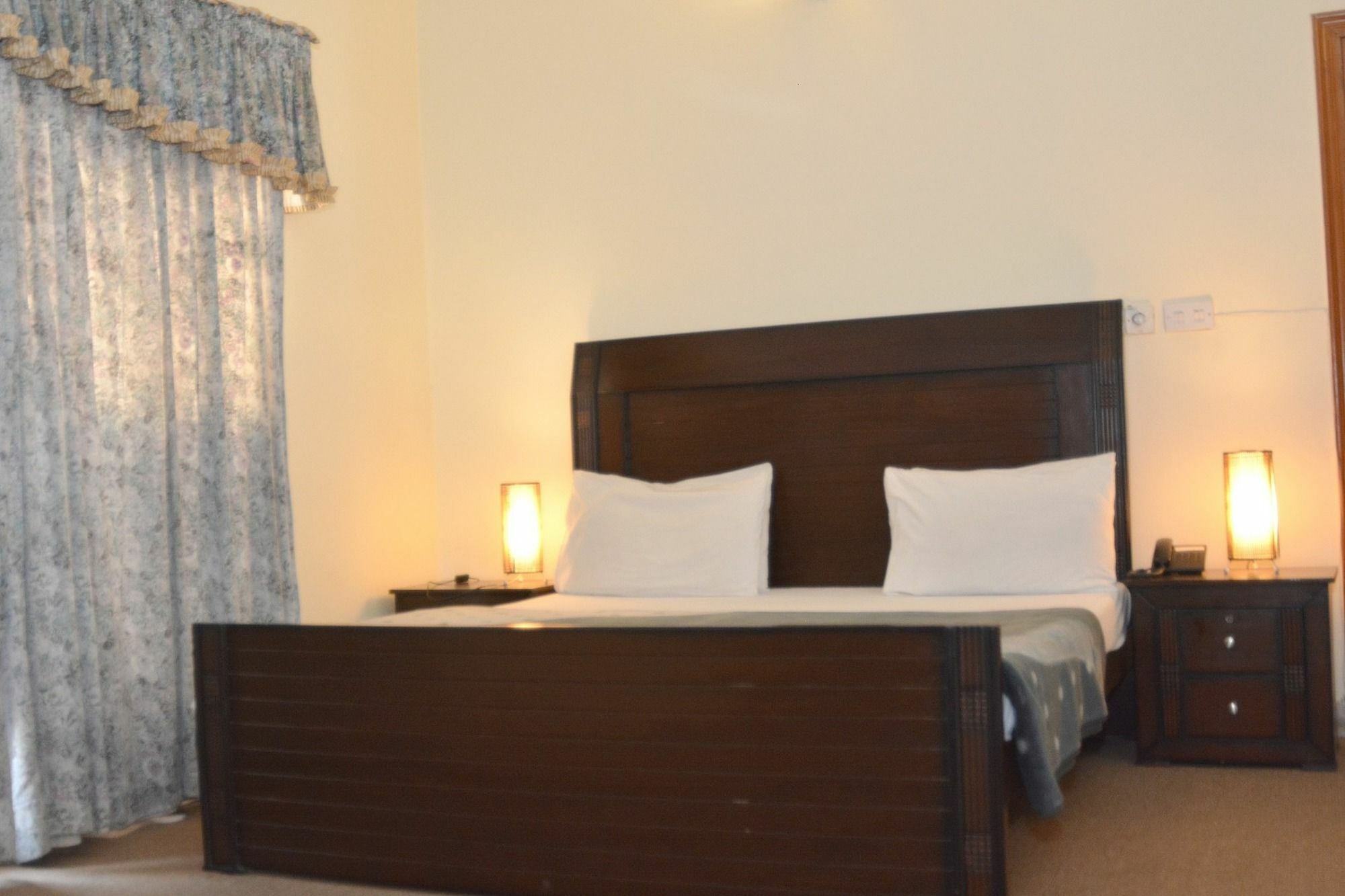 Delano Guest House Ισλαμαμπάντ Εξωτερικό φωτογραφία